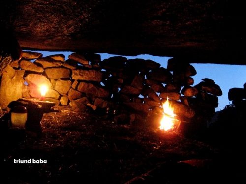Camp fire in Lahesh Cave