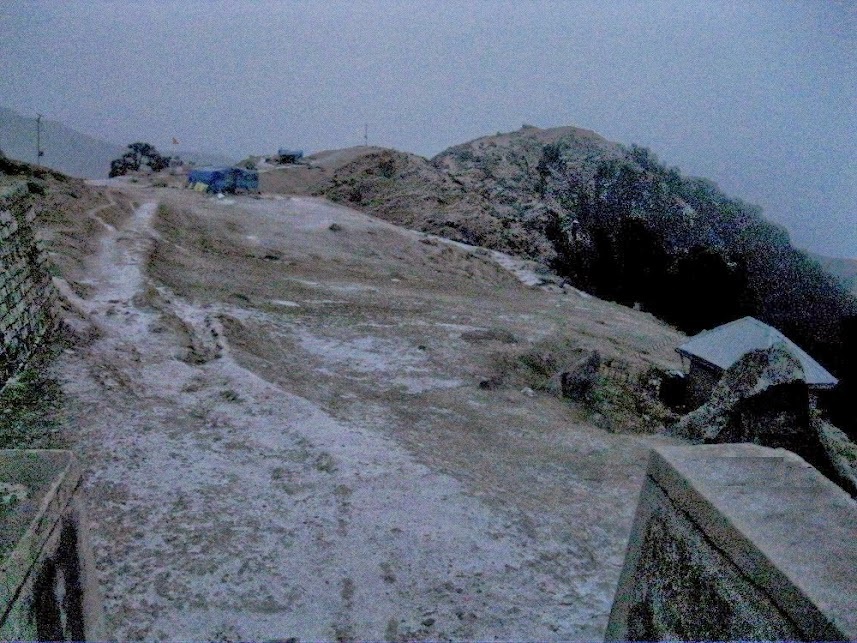 Surprise Triund Snowfall in November